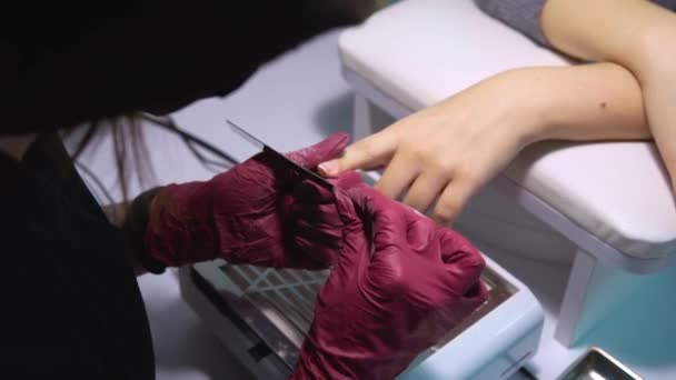 Manucure Gants Nitrile Jetables Uniforme Dans Salon Beauté Avec Lime — Video