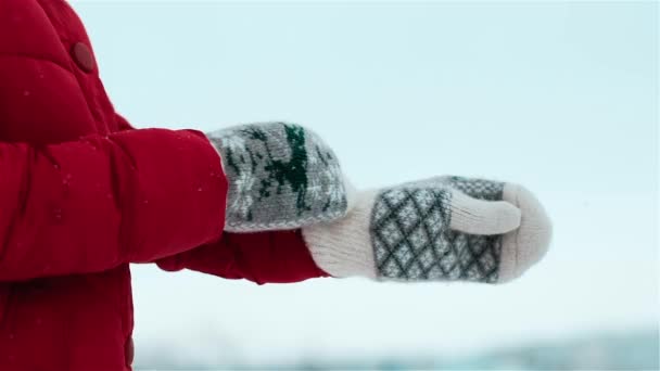 Snowfall Girl Red Jacket Black Knitted Scarf His Neck Wears — Vídeo de Stock