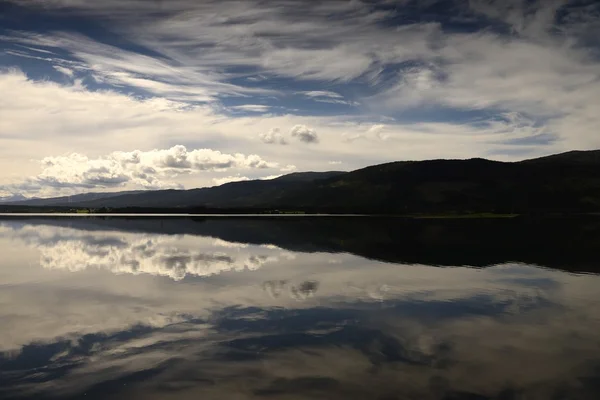 Réflexions du fjord — Photo