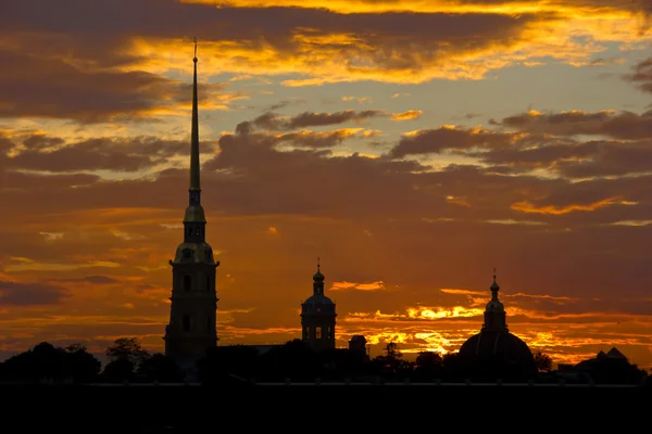 Zachód słońca w Sankt Petersburgu — Zdjęcie stockowe