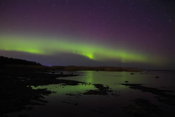 Luci settentrionali sul lago Ladoga nel mese di aprile 2016 — Foto Stock