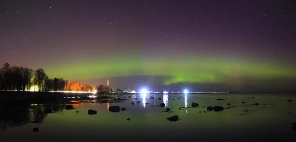 Luces boreales en el lago Ladoga en abril de 2016 — Foto de Stock