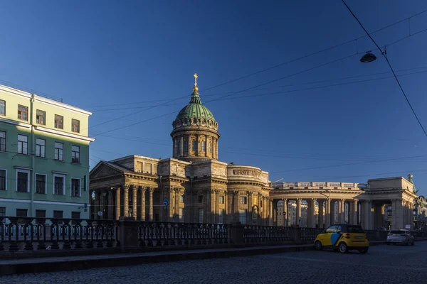 Kazan kathedraal in Sint-Petersburg bij zonsopgang, Rusland — Stockfoto