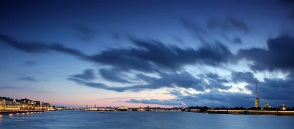 Avond van Sint-petersburg, Rusland — Stockfoto