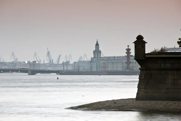 A Néva folyó, st. petersburg — Stockfoto