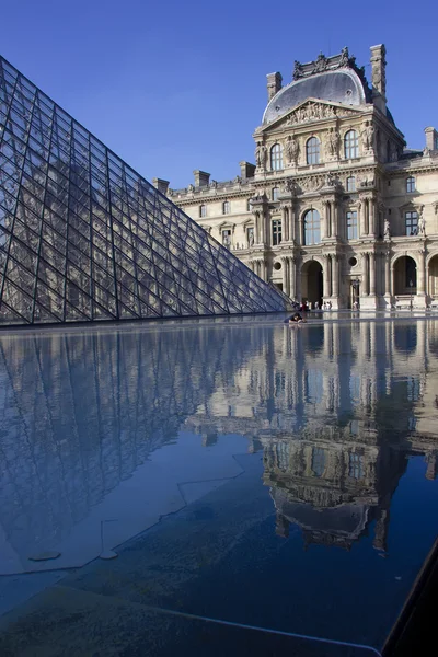 Museo del Louvre, París — Foto de Stock