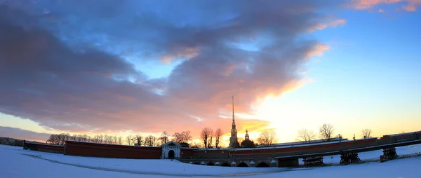 Zonsondergang in Sint-Petersburg Rechtenvrije Stockfoto's