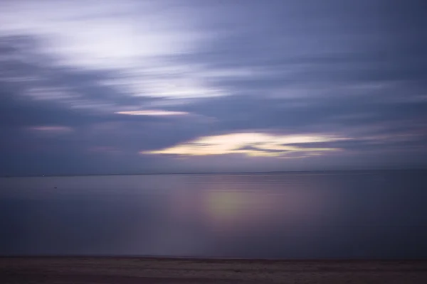 Pôr do sol no Golfo da Finlândia, Rússia — Fotografia de Stock