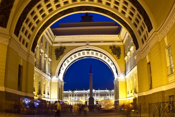 O arco do Estado-Maior, São Petersburgo, Rússia — Fotografia de Stock