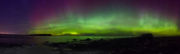 Ladoga Gölü, Rusya, Kuzey ışıkları 03 Kasım 2015, Jeep Wrangler tarafından seyahat.