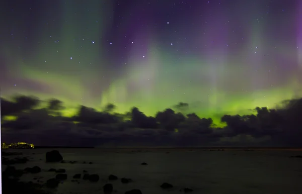 Luces boreales en el lago Ladoga, Rusia — Foto de Stock