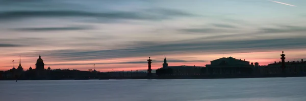 La puesta de sol en San Petersburgo — Foto de Stock