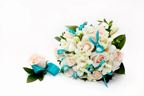 Bouquet de novias y novios boutonniere — Foto de Stock