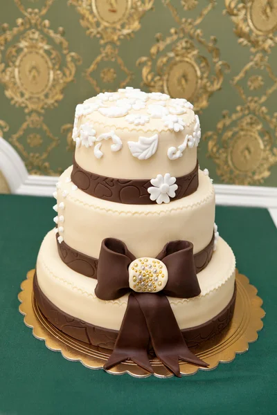 Beautiful wedding cake — Stock Photo, Image