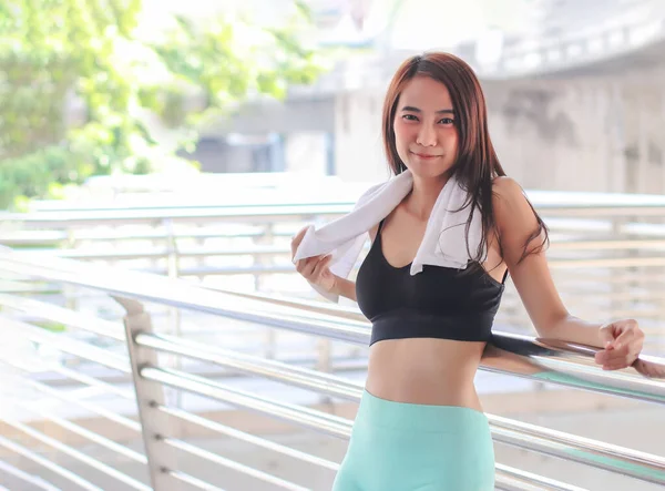 Happy Attractive Asian Sportswoman Sportswear Standing Bridge Fence Smiling Looking — Stock Photo, Image