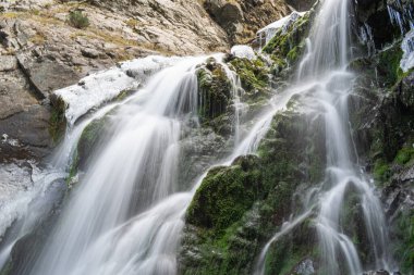 Ayusai geçidinde ikinci şelale