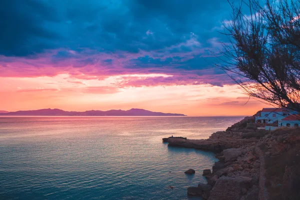Яркий Красивый Восход Солнца Море Живописный Вид Красочного Неба Над — стоковое фото