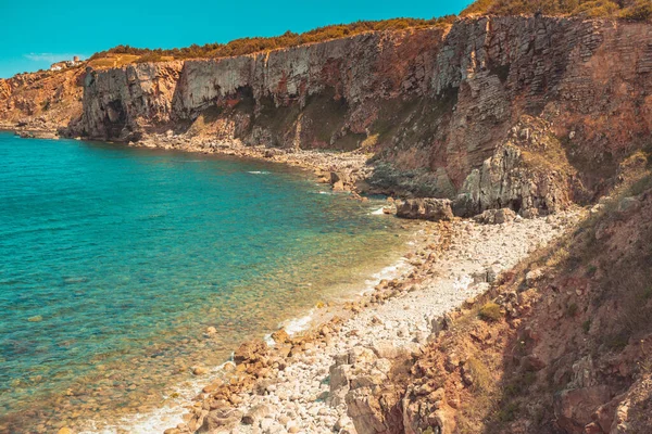 Vacker Utsikt Över Stenig Strand Och Fantastiskt Kristallblått Hav Turkost — Stockfoto