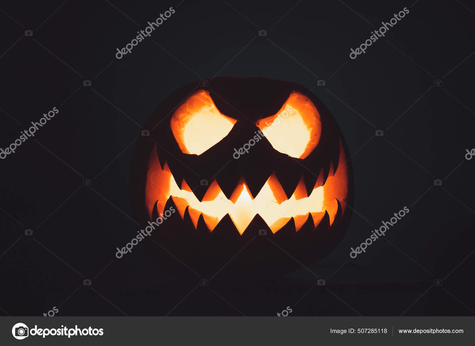 Cara Abóbora Halloween Com Vela Acesa Fundo Preto Cara Assustadora