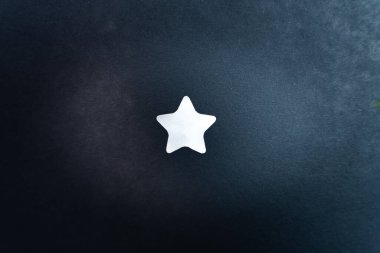 Tasarımlar için yıldızlarla birlikte Noel arkaplanı temiz ve metin için boşluk kopyala.