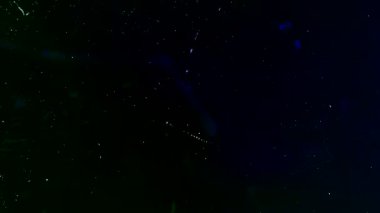 Grainy Dust ve Scratch Overlay with Soluk Işık Burns for Old Film Look. Yüksek kalite 4k görüntü