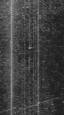 Dusty Scratches desenli dikey eski film kaseti. Yüksek kalite 4k görüntü