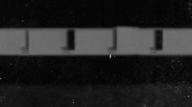 Tozlu Çiziklerle Eski Film Gürültüsü Örtüsü. Yüksek kalite 4k görüntü