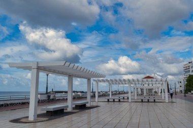 Arrecife, Lanzarote, İspanya, 18 Ocak 2020: İspanya 'nın Kanarya Adaları, Lanzarote adasındaki tutuklu kasabasının ortasına park et.