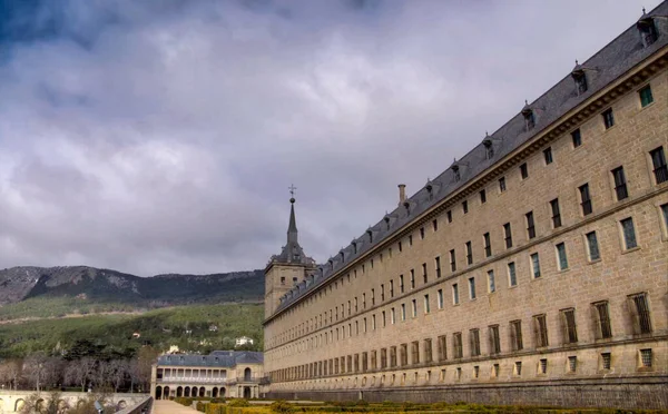 San Lorenzo Kraliyet Manastırı, Madrid yakınlarındaki El Escorial.