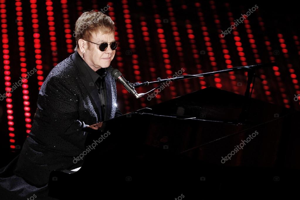 Певца девятого. Малиновский певец фото. Алексеев певец. Девятая волна певец александр гум. Дюжев.