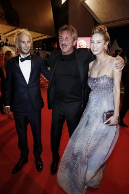 Hopper Jack Penn, Sean Penn ve Dylan Frances Penn 