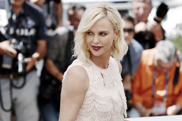 Charlize Theron - skådespelerska — Stockfoto