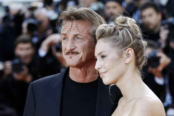 Sean Penn i Dylan Frances Penn — Zdjęcie stockowe