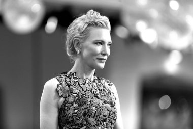 Cate Blanchett, 3 Eylül 2020 'de Venedik, İtalya' da düzenlenen 77. Venedik Film Festivali sırasında 