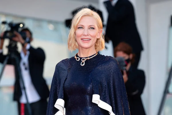 Cate Blanchett, 2 Eylül 2020 'de Venedik Film Festivali' nin açılış törenine katılıyor..