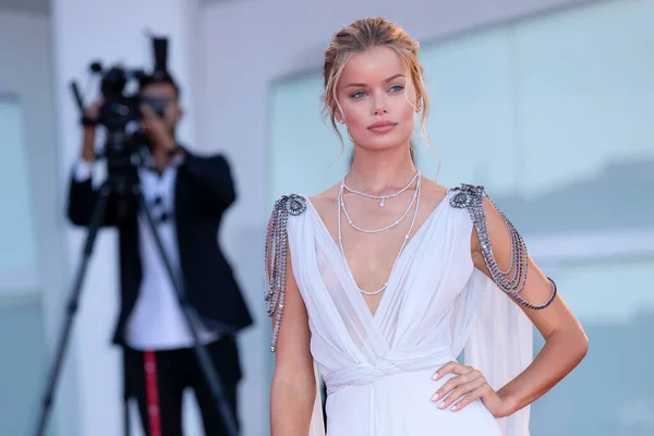 Venice Italy September Frida Aasen Attends Premiere Movie Amants 77Th — Stock Photo, Image