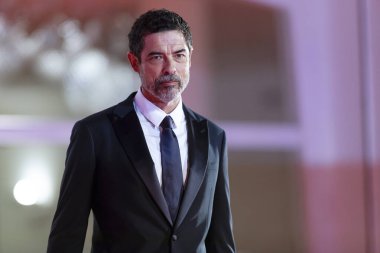 Alessandro Gassmann, 5 Eylül 2020 'de Venedik, İtalya' da düzenlenen 77. Venedik Film Festivali 'nde Kineo Ödülünün prömiyerine katıldı..