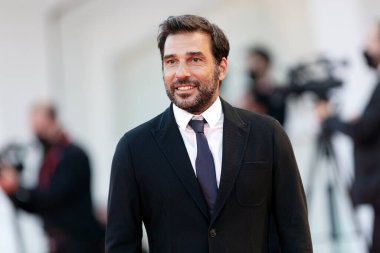 Edoardo Leo, 10 Eylül 2020 'de Venedik, İtalya' da düzenlenen 77. Venedik Film Festivali 'nde 