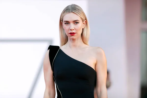 Venise Italie Septembre Vanessa Kirby Assiste Cérémonie Clôture 77E Festival — Photo