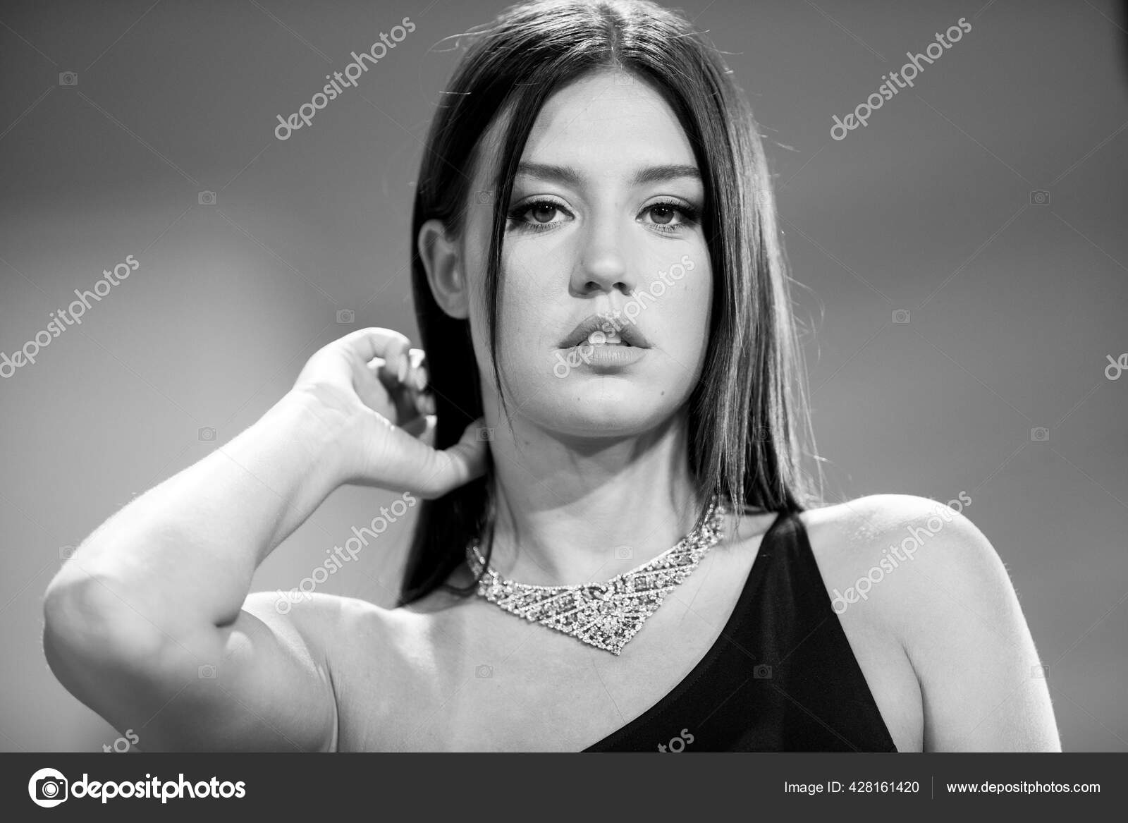 Venice Italien September Adele Exarchopoulos Vid Premiären Kineo Priset  Filmfestivalen — redaktionellt stockfoto © arp #428161420, image size:1600x1167