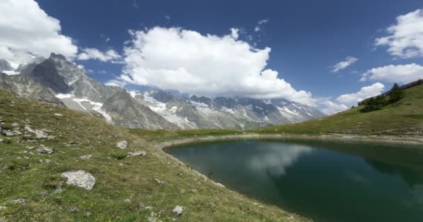 Val Aosta Alpi Italia Lago Miage Con Massiccio Del Monte — Video Stock