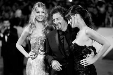 Camila Sola, Al Pacino, Lucila Sola