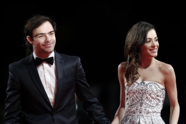 Peter Lanzani, Martina Stoessel