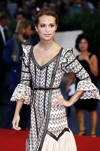 La actriz Alicia Vikander — Foto de Stock