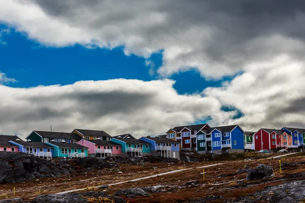 Maisons inuites colorées modernes — Photo