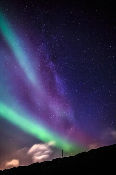 Luces boreales sobre la ciudad de Nuuk, octubre de 2015, Groenlandia —  Fotos de Stock