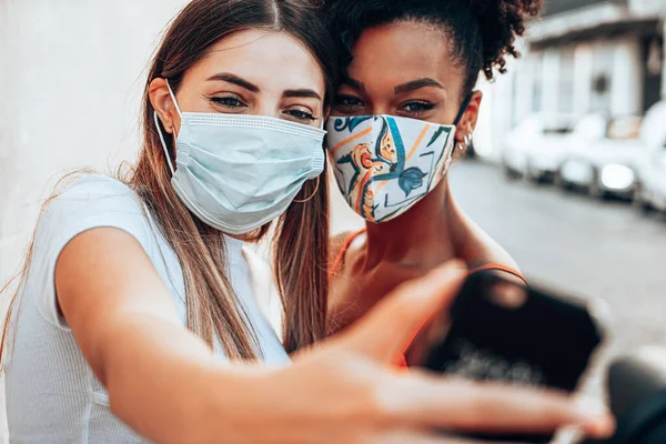 Two Multiracial Young Women Protective Masks Taking Selfie Streets New — Stock Photo, Image