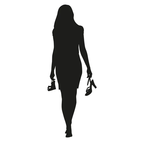Femme marche avec des chaussures dans les mains, silhouette vectorielle — Image vectorielle
