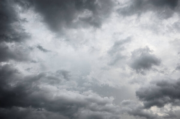 dramatic clouds, dark sky