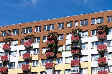Modern apartmanın mimari detayları
